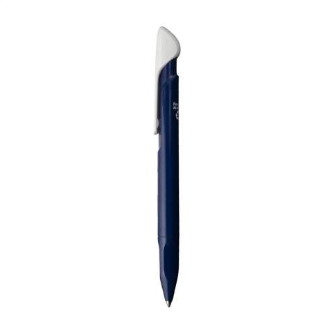Blauwschrijvende balpen van het merk Senator®. Gemaakt van 95% R-ABS gerecycled materiaal en mooi gepolijst. De pen heeft een opvallend design door de bijzondere clip en het doordachte puntstuk met ergonomische grip. Made in Germany.  Lichte oneffenheden in het oppervlak van het gerecyclede materiaal zijn mogelijk.