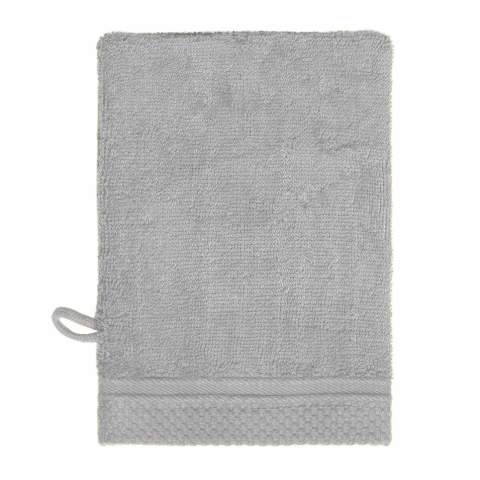 De T1-ULTRAWASH Ultra Deluxe Washcloth Silver Grey ultra luxe washand van 16 x 21 cm is ideaal voor ieder lichaam.<br />Geniet van de extreme zachtheid door een stofdikte van 675 gr/m2.<br />De stof absorbeert goed.<br />Met een handig ophanglusje.<br />Kies uit een van de kleuren geïnspireerd op Latijns-Amerika.