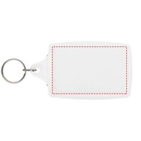Transparenter L4-Schlüsselanhänger mit metallenem Schlüsselring. Der Metallring bietet ein flaches Profil, das sich ideal für Mailings eignet. Abmessungen der Druckeinlage: 7 cm x 4,5 cm.