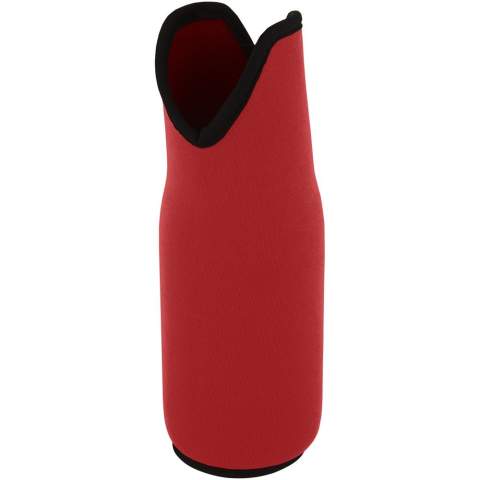 Wijnhouder van gerecycled neopreen met fijne stiksels en extra isolatie om de wijn langer koel te houden, terwijl de fles ook comfortabel in de hand ligt. Het is rekbaar en zet uit zodat het op alle maten flessen past en de fles goed op zijn plaats blijft. Het beschermt uw wijnfles ook tegen breuk tijdens het transport.