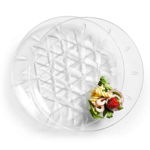 Reduce your plastic waste by using sustainable plastic. When we are in the countryside, we need hard-wearing products to eat and drink from. Moreover, this picnic set is so stylish that you can also use it to brighten up your patio, balcony or conservatory. 
