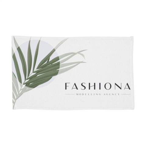 Serviette de bain luxueuse comprenant votre propre impression couleur unique. Fabriqué à partir de 30% RPET, 10% polyester et 60% coton (350 g/m²). Cette serviette est légère et absorbe rapidement l'humidité. Confortable et douce. Par pièce sous cellophane.