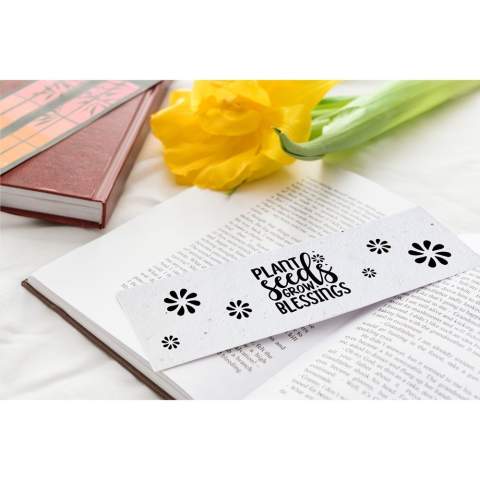 WoW! Lesezeichen aus 100% recyceltem und recycelbarem, bepflanzbarem Saatgutpapier. Inklusive Vollfarbdruck auf 1 Seite. Eine Mischung aus Blumensamen wird zwischen zwei Lagen recyceltem Altpapier(40 g/m²) geklebt. Wenn man das biologisch abbaubare Papier in Stücke reißt, in die Erde pflanzt und gießt, wachsen aus den Samen Blumen oder Kräuter. Ein schöner Beitrag zur Natur. Die Feldblumenmischung besteht aus: Chrysanthemum parthenium, Gypsophila elegans, Antirrhinum majus, Iberis umbellata, Lobularia maritima, Ageratum mexicanum, Petunia nana, Salvia Coccinia, Godetia Grandiflora, Dorotheanthus bellidiformis. Dieses Produkt kann nicht vollflächig bedruckt werden, da die Tinte das Keimen der Samen verhindert.