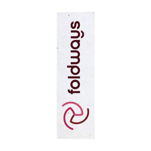 WoW! Lesezeichen aus 100% recyceltem und recycelbarem, bepflanzbarem Saatgutpapier. Inklusive Vollfarbdruck auf 1 Seite. Eine Mischung aus Blumensamen wird zwischen zwei Lagen recyceltem Altpapier(40 g/m²) geklebt. Wenn man das biologisch abbaubare Papier in Stücke reißt, in die Erde pflanzt und gießt, wachsen aus den Samen Blumen oder Kräuter. Ein schöner Beitrag zur Natur. Die Feldblumenmischung besteht aus: Chrysanthemum parthenium, Gypsophila elegans, Antirrhinum majus, Iberis umbellata, Lobularia maritima, Ageratum mexicanum, Petunia nana, Salvia Coccinia, Godetia Grandiflora, Dorotheanthus bellidiformis. Dieses Produkt kann nicht vollflächig bedruckt werden, da die Tinte das Keimen der Samen verhindert.