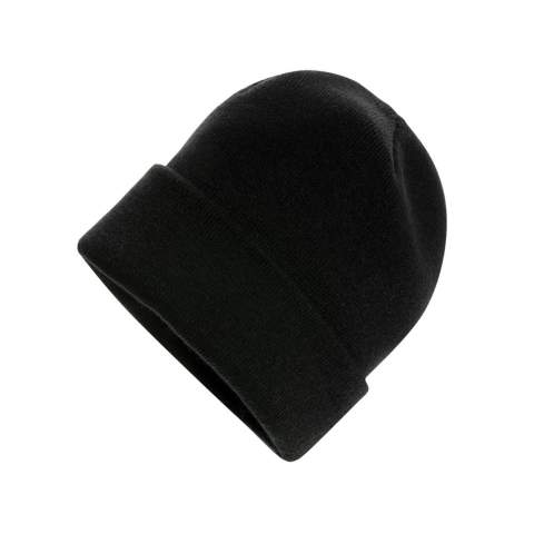 Eine klassische Beanie für einen stylischen Look, der Sie an kalten Tagen warm hält. Polylana® wird aus einer Mischung aus neuen und recycelten Materialien hergestellt, um eine innovative Faser mit ähnlichen Eigenschaften wie Acryl- oder Wollfasern zu schaffen. Polylana® ist eine umweltfreundliche Alternative zu 100% Acrylfaser, die weniger Energie und Wasser verbraucht. Mit AWARE™ Tracer, der die tatsächliche Verwendung von recycelten Materialien validiert. 2% des Erlöses jedes verkauften Impact-Produkts werden an Water.org gespendet. Zusammensetzung: 30% recyceltes Polyester, 30% Polyester, 40s% Acryl. One size fits all.
