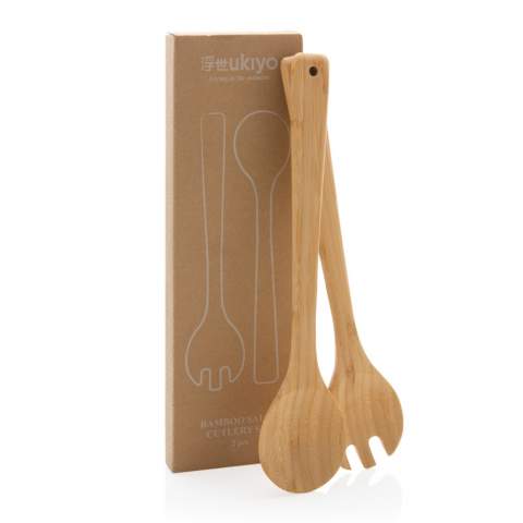 Toss and serve your fresh salads in style with these Ukiyo bamboo salad servers. Enjoy the combination of the minimalistic design and bamboo to add a natural touch to your dinner table. Presented in a kraft giftbox.
