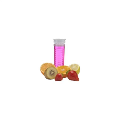 Water bottle with infuser. Made from clear Tritan plastic. With coloured, practical screw cap and lockable drinking opening. Leak proof. Fill the large infuser compartment with fresh fruit or vegetables and create your own taste sensation. Not dishwasher-safe. Capacity 700 ml.
