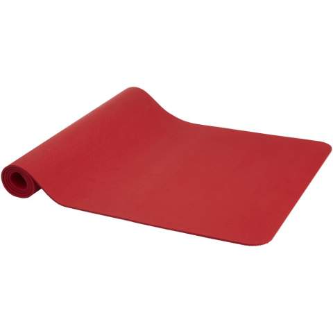 Yoga mat made from recycled TPE plastic. TPE has natural non-slip properties, providing a stable surface that helps to prevent slipping during yoga poses. Using recycled TPE in the production of yoga mats helps to reduce waste and promotes environmental sustainability by minimizing the use of virgin plastic. Size: 173 x 61 x 0.6 cm. The pouch is made of RPET.