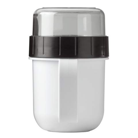 Ideale beker met twee compartimenten. De grote drinkbeker voor uw yoghurt of soep en het kleine compartiment voor de muesli, fruit of croutons. Zo blijft alles heerlijk vers en knapperig.