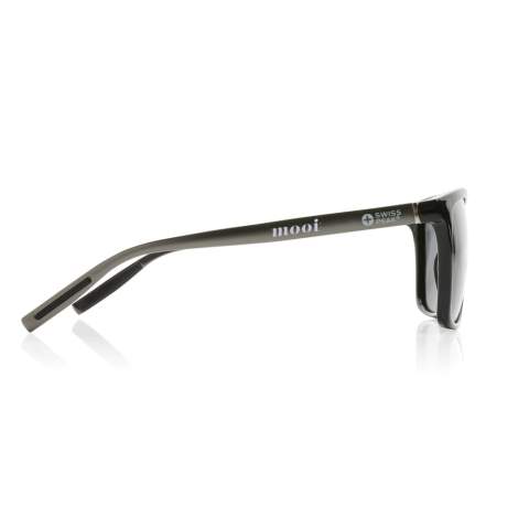 Luxury polarised sunglasses made with RCS certified recycled PC frame and aluminum temples. Total recycled content: 37% based on total item weight. RCS certification ensures a completely certified supply chain of the recycled materials. Including GRS certified recycled RPET sleeve to store the glasses in.The lenses are polarised which eliminates reflecting sunlight, making it ideal for driving a car or during other sunny summer or winter outdoor activities. Conform EN ISO 12312-1, UV 400 and CAT 3. Packed in a FSC® gift packaging.