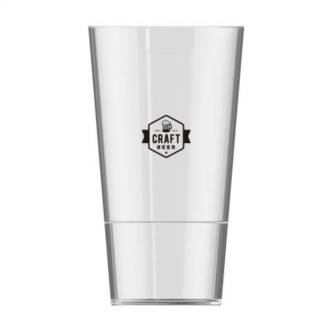 Bierglas aus Kunststoff, der Marke HappyGlass. Stapelbar und somit platzsparend. Hergestellt aus transparentem und BPA-freiem Copolyester Tritan Kunststoff. Leicht und sehr robust. Perfekt geeignet für (Sport)Veranstaltungen, Festivals, Konzerte, bei denen Getränke meist nur in Plastikbechern angeboten werden. Dieses hochwertige Glas kann mehrmals genutzt werden. Dieses Produkt ist spülmaschinenfest. Um den Aufdruck zu erhalten, wird Waschen von Hand empfohlen. Fassungsvermögen: 330 ml.