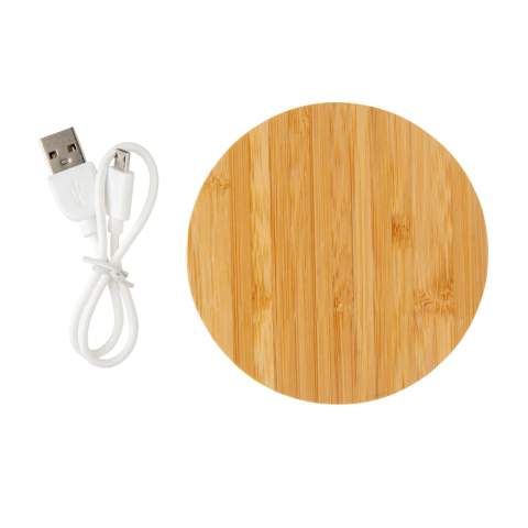 Chargeur sans fil de 5W en bambou certifié FSC® 100%. Compatible avec tous les appareils compatibles QI comme Android dernière génération, Iphone 8 et plus. Entrée: 5V/2A.  Induction : 5V/1A - 5W. Article et accessoires 100% sans PVC. Emballé dans une boite FSC®Mix. Câble micro USB en TPE  recyclé RCS de 150 cm inclus.<br /><br />WirelessCharging: true<br />PVC free: true