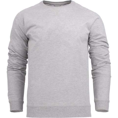 Sweater met ronde hals in college-stijl. De stof is nabehandeld met een enzyme wash, waardoor het materiaal voorgekrompen is en zacht aanvoelt. Oeko-Tex 100 gecertificeerd.