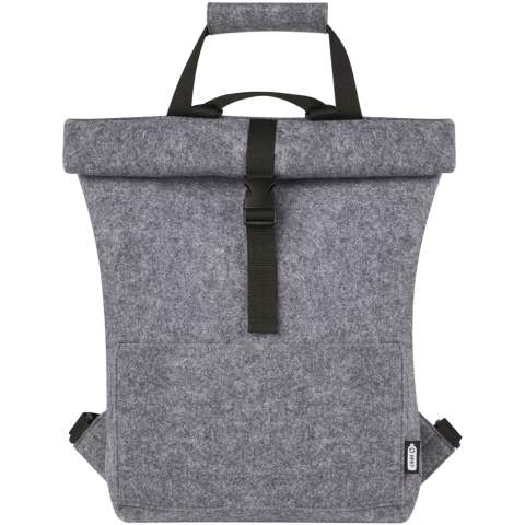 Multifunktionaler und modischer Rolltop-Rucksack und Fahrradtasche in einem. Aus hochwertigem, weichem und strapazierfähigem GRS-zertifiziertem, recyceltem Filz. Ausgestattet mit einem großen Hauptfach, einer Vordertasche, verstellbaren Schultergurten und 3 Klettverschlussgurten, mit denen die Tasche auf dem Gepäckträger eines Fahrrads befestigt werden kann. Die Schultergurte lassen sich leicht in ein langes Tragegriffsystem umwandeln oder so bündeln, dass sich die Gurte nicht in einem Fahrradrad verfangen können.
