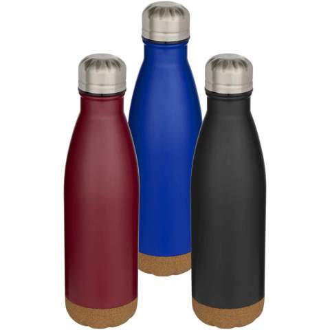 Vakuumisolierte Wasserflasche aus rostfreiem Stahl mit Korkdetails am Boden. Die doppelwandige Isolierung hält Getränke mehrere Stunden lang heiß oder kalt. Verpackt in einer Geschenkbox aus Recyclingkarton. Fassungsvermögen: 500 ml.