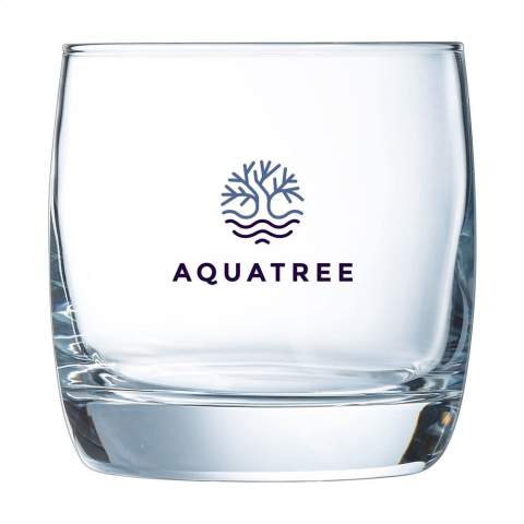 Stilvolles Wasserglas mit wunderschön geschwungener Form und dickem Boden. Auch zum Servieren von Säften, Whiskey und anderen alkoholischen Getränken geeignet. Fassungsvermögen 310 ml. Hergestellt in Europa.