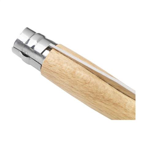 Couteau de poche conçu par Opinel. La lame de ce couteau est en acier inoxydable. Le manche est en bois de hêtre, recouvert d'une couche de vernis pour le protéger de l'humidité et de la saleté. 95% du bois provient d'entreprises françaises gérées durablement. La poignée est munie d'un cordon en cuir. Lorsqu'il est ouvert, le couteau a une longueur de 18 cm et est sécurisé par un système de verrouillage Virobloc®. Ce couteau est indispensable aux petits bricoleurs, en camping ou lors d'une randonnée. Un couteau de poche de tous les jours qui peut être utilisé pour un large éventail de tâches. Fabriqué en France. Attention, la législation en vigueur s'applique concernant la possession et / ou le transport de couteaux ou d'outils multifonctions en public.