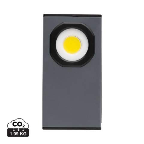 Zakformaat werklamp met superheldere COB-verlichting gemaakt van RCS-gecertificeerd gerecycled ABS-plastic. Totale gerecyclede inhoud: 36% op basis van het totale gewicht van het artikel. RCS-certificering garandeert een volledig gecertificeerde toeleveringsketen van gerecyclede materialen. De werklamp maakt gebruik van een oplaadbare A-klasse 900 mAh lithiumbatterij, dus er is geen behoefte aan het vervangen van batterijen. Eenvoudig op te laden via uw USB-poort. Het werklicht is uitgerust met 260 lumen COB-verlichting. Met 2 modi: COB en COB 50%. Met een magneet aan de achterkant. Met standfunctie. Met type C-poort voor opladen. Bedrijfstijd op één lading: 3 uur<br /><br />Lightsource: COB LED<br />LightsourceQty: 1<br />PVC free: true