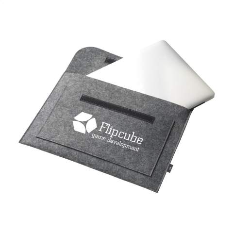 WoW! Schicke Laptoptasche aus RPET hochwertigem Filz. Mit Klettverschluss. Geeignet für Tablets, Laptops und MacBooks bis 15 Zoll. GRS-zertifiziert. Recyceltes Material insgesamt: 95%.