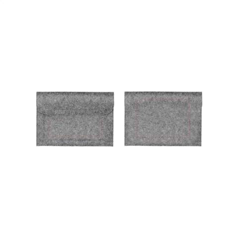 WoW! Schicke Laptoptasche aus RPET hochwertigem Filz. Mit Klettverschluss. Geeignet für Tablets, Laptops und MacBooks bis 15 Zoll. GRS-zertifiziert. Recyceltes Material insgesamt: 95%.