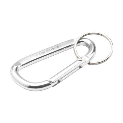 WoW! Karabijnhaak van gerecycled aluminium met metalen sleutelring (niet geschikt voor klimmen). GRS-gecertificeerd. Totaal gerecycled materiaal: 81%.     Door het gebruik van gerecycled aluminium worden er minder nieuwe grondstoffen gebruikt tijdens de productie van dit product. Dit betekent minder energieverbruik en minder gebruik van water.