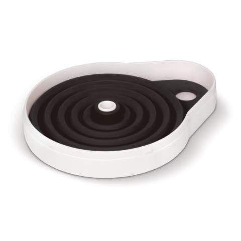 Entonnoir pliable Toppoint design qui vous permettra de remplir le liquide pare-brise. Boite en plastique avec entonnoir en silicone. Marquage sur la boite.