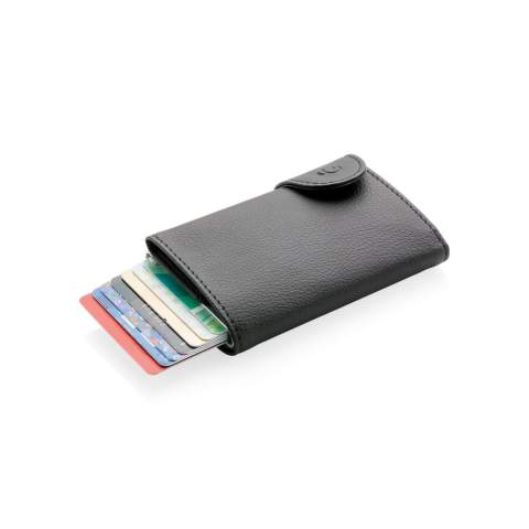 Dieser solide Aluminium Kartenhalter schützt Ihre wichtigsten Karten vor RFID-Attacken. Nie wieder gebrochene oder verbogene Karten. Passend für 7 Karten oder 5 geprägte Karten. Mit einfachem Schiebemechanismus um an die Karten zu gelangen. Im Geldfach bewahren Sie Ihr Bargeld auf.
