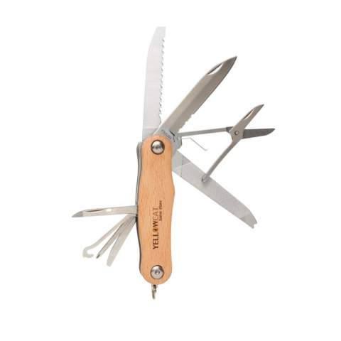 Couteau de poche compact et robuste en bois de hêtre avec 9 fonctions. Les outils en acier inoxydable sont: Couteau, lame dentelé, ciseaux, lime, scie, dégorgeoir, outil de couture, tournevis cruciforme, tournevis plat. Emballé dans une boîte cadeau.