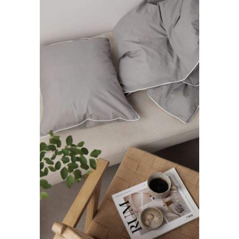 This elegant set features a solid colour design with piping detail in contrasting colour along the edges, adding a touch of sophistication to your bedding ensemble. Complete with two pillowcases (50x60 cm) and two duvet covers (150x210 cm), it ensures a coordinated and chic look for your bed. The Organic Content Standard (OCS) verifies organically grown material and tracks it from source to final product. This product contains 98% OCS certified organic cotton.