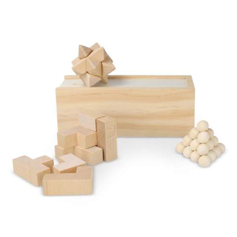 Dieses nachhaltige Set enthält drei spannende Denkspiele: ein Sternenpuzzle, ein Pyramidenpuzzle und ein 3D-Würfelpuzzle, die alle aus FSC-Holz gefertigt sind. Sie sind in einer FSC-Holzbox verpackt und eignen sich ideal zur Förderung der Problemlösungsfähigkeiten.