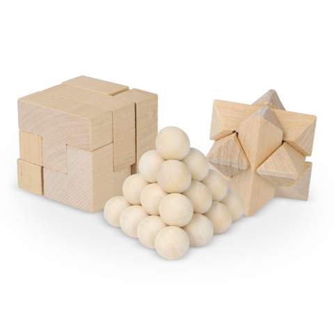 Dieses nachhaltige Set enthält drei spannende Denkspiele: ein Sternenpuzzle, ein Pyramidenpuzzle und ein 3D-Würfelpuzzle, die alle aus FSC-Holz gefertigt sind. Sie sind in einer FSC-Holzbox verpackt und eignen sich ideal zur Förderung der Problemlösungsfähigkeiten.