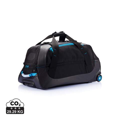 Ce sac en 600D est le sac outdoor par excellence. Grand compartiment principal zippé. Une multitude de pochettes internes zippées, avec une poche détachable en maille. Poignée du système de trolley en aluminium de couleur assortie.