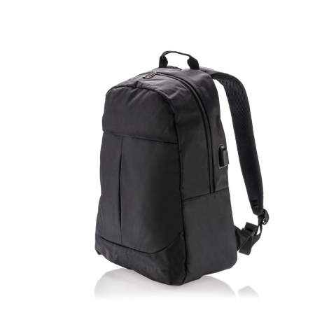 Bleiben Sie immer und überall verbunden mit diesem funktionalen 15’’ Zoll Laptop-Rucksack aus 600D Polyester mit USB-Anschluss. Schließen Sie einfach eine Powerbank an dem USB Input an und laden Sie Ihre Geräte am seitlichen USB Output auf!<br /><br />FitsLaptopTabletSizeInches: 15.0<br />PVC free: true