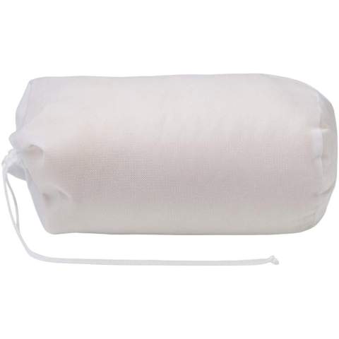 Restez au chaud et à l’aise avec la couverture en polyester sherpa Ashen. Fabriqué à partir de polyester recyclé 100 % doux et certifié GRS, elle est dotée d’un tissu sherpa confortable qui offre de la chaleur sans être trop lourd. Avec une taille de 126 x 152 cm, elle offre une surface suffisante pour un usage quotidien.