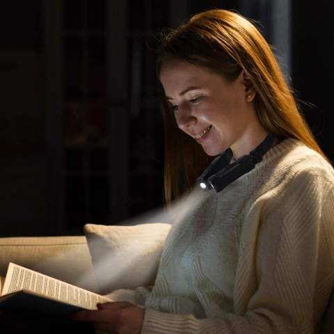 Lampe de cou rechargeable mains libres avec deux lumières SMD offrant 80 lumens. Trois modes disponibles : 100 %, 50 % et éteint. Légère et pratique pour les tâches nécessitant un éclairage mains libres.