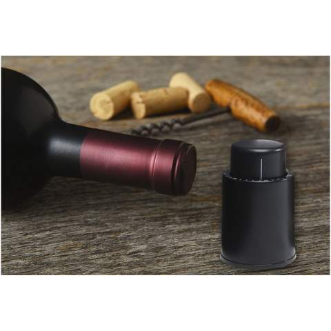 The Sangio wine stopper has excellent airtightness which preserves freshness by minimizing wine oxidation. With the rotary button design for lock and unlock, it ensures that the bottles remains sealed to preserve the wine. Whenever you want to pour another glass of wine, you just need to rotate it again. Great for using at home, at hotels, clubs, and bars. This wine stopper preserves the wine just like the original cork, making this a must-have for any wine enthusiast.