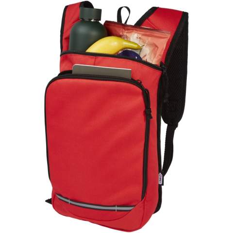 Fabriqué à partir de tissu 100 % recyclé et hydrofuge GRS, le sac à dos Trails dispose d'une poche avant zippée et d'un compartiment principal zippé, et est compatible avec une poche d'eau hydratante. Rayures réfléchissantes pour la visibilité et envers en maille filet pour un transport confortable, ce qui en fait un excellent choix durable pour les activités de plein air.