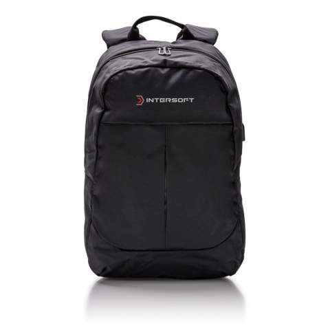 Bleiben Sie immer und überall verbunden mit diesem funktionalen 15’’ Zoll Laptop-Rucksack aus 600D Polyester mit USB-Anschluss. Schließen Sie einfach eine Powerbank an dem USB Input an und laden Sie Ihre Geräte am seitlichen USB Output auf!<br /><br />FitsLaptopTabletSizeInches: 15.0<br />PVC free: true