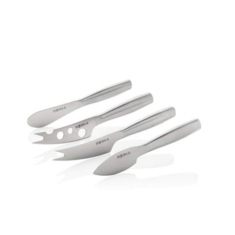Maak kennis met de Kaasmessenset Mini Copenhagen, van het merk BOSKA – een B Corporation gecertificeerd bedrijf – speciaal ontworpen voor de ware kaasliefhebber. Deze set met kleine kaasmesjes biedt de perfecte combinatie van functionaliteit en stijl. Een echte must have voor bij elke kaasplank. De set is vaatwasser- en koelkastbestendig en wordt geleverd met een levenslange garantie.<br /><br />PVC free: true