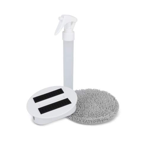 Das praktische 2-in-1-Spray und das Reinigungstuch sind ideal für die schnelle Reinigung von z. B. Autoscheiben, Bildschirme oder Schreibtischen im Büro. Mit diesem vielseitigen Reinigungswerkzeug, das Sie mit Ihrer Lieblingsreinigungsflüssigkeit befüllen können, bleiben Ihre Oberflächen makellos.