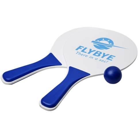 Divertissement sans fin avec ce jeu de plage proposé dans une vaste gamme de couleurs. Ce jeu de plage durable est fait en fibre de bois avec manche en PP coloré. Comprend une balle molle de la même couleur dans un emballage en filet, pour un transport facile à la plage. Avertissement ! Ne convient pas aux enfants de moins de trois ans. Petites boules. Risque d'étouffement.