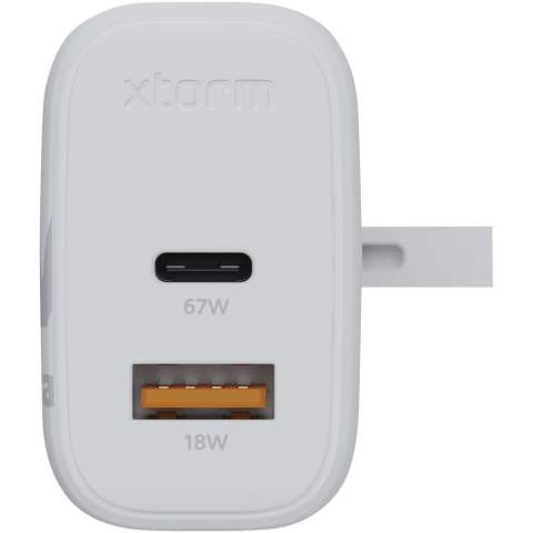 De 67 W GaN² Ultra-wandoplader met UK-stekker is compacter en krachtiger dan ooit tevoren. Met zijn compacte ontwerp en functionaliteit met twee poorten is deze wandoplader perfect voor onderweg, op kantoor of thuis. Om afval te verminderen en bij te dragen aan een duurzamere toekomst, is de oplader gemaakt van 97% gerecycled plastic. Uitgang: 1 USB-C 67 W voeding en 1 USB-A 18 W snel opladen. Geleverd met handleiding.