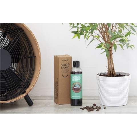 WoW! Bouteille de savon liquide naturel. Avec du marc de café recyclé ou des pelures d'orange comme ingrédients. Caractéristiques : l'agréable parfum naturel, le gommage naturel, le pouvoir nettoyant et la couleur du café ou des agrumes. Végétalien et exempt d'expérimentation animale. Fabriqué en Hollande. Contenu 250 ml. Optionnel : Chaque article peut être fourni dans une boite individuelle en papier kraft marron.