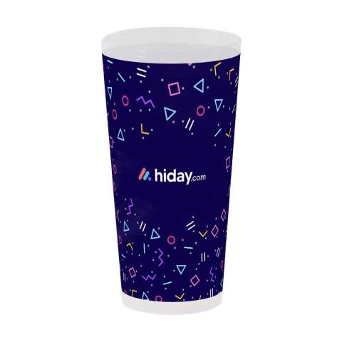 Wiederverwendbarer Becher aus hochwertigem Kunststoff. Inklusive Vollfarbdruck rundum. Dieser Becher ist leicht, einfach zu reinigen und stapelbar, also platzsparend. Erhältlich in einer matten und einer klaren Version. BPA-frei und lebensmittelecht. Mikrowellengeeignet und spülmaschinenfest. 100% recycelbar. Damit leistet dieser Becher einen Beitrag zur Kreislaufwirtschaft. Der perfekte wiederverwendbare, personalisierte Becher für Veranstaltungen und Festivals. Made in Europe. Fassungsvermögen: 500 ml.