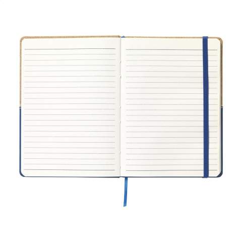 Carnet de notes de style duo en liège et en imitation cuir d'un format pratique avec environ 72 feuilles / 144 pages de papier (70 g/m²) lignées de couleur crème et fermeture par élastique.