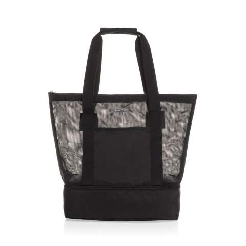 Le tote bag 2 en 1 Iqlo en rPET Aware™est la combinaison parfaite entre commodité et durabilité. Fabriqué en matériaux rPET 100 % recyclé avec une doublure PEVA durable, cet élégant fourre-tout noir est conçu pour un usage quotidien. Son compartiment spacieux à fermeture à zip est doublé d'un tissu en maille respirante. Doté de deux solides poignées en sangle avec fermeture velcro pour plus de confort, ce fourre-tout comprend également un compartiment isotherme séparé avec doublure PEVA gris argenté, parfait pour conserver les aliments au frais. Idéal pour les courses, les pique-niques ou les sorties à la plage, le compartiment isotherme est spécialement conçu pour stocker des aliments compartimentés, afin de garder vos articles organisés et frais. Fabriquée à partir de polyester recyclé intégrant le traceur AWARE™. 2 % des recettes de chaque produit vendu avec AWARE™ seront reversés à Water.org. Sans PVC.<br /><br />PVC free: true