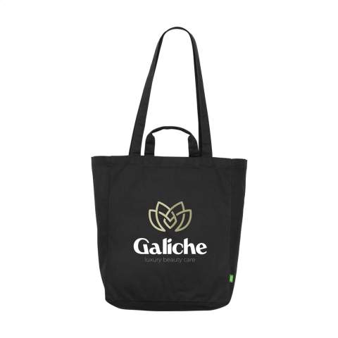 WoW! Sturdy shopping bag made from 100% woven, organic cotton canvas (280 g/m²). This bag has short and long handles and can therefore be carried in several different ways. Also equipped with a small storage compartment on the inside of the bag. Ideal replacement for single-use plastic bags. GOTS-certified. Capacity approx. 19 litres.