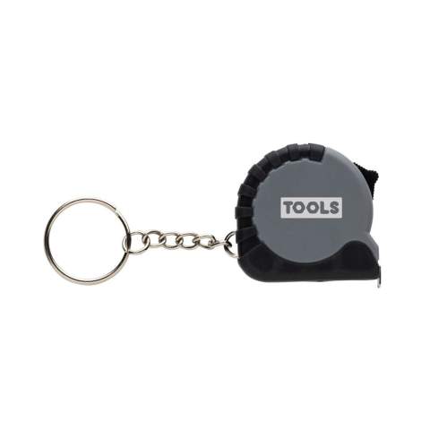 1 meter sleutelhangertape. Gemaakt van RCS gerecycled ABS en roestvrijstalen tape. Totaal gerecycled materiaal: 27% op basis van het totale gewicht van het item. RCS-certificering zorgt voor een volledig gecertificeerde toeleveringsketen van de gerecyclede materialen. Verpakt in FSC mix box.<br /><br />TapeLengthMeters: 1.00