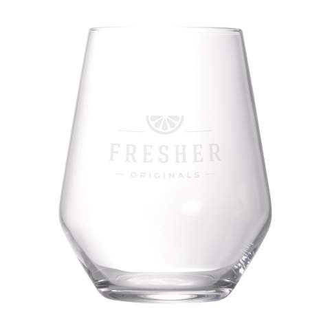 Hochwertiges Wasserglas mit stabilem Boden. Die moderne Form strahlt Stil und Klasse aus. Ein vielseitiges Glas, das auch für Softdrinks, Whiskey oder andere alkoholische Getränke geeignet ist. Fassungsvermögen 400 ml. Hergestellt in Europa.
