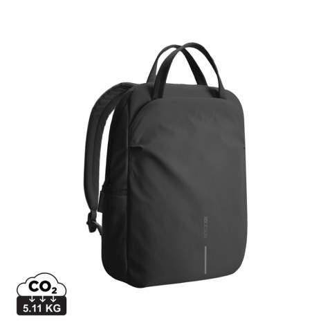 Der Soft Tote Rucksack ist ein stilvoller und vielseitiger Begleiter, der für den mühelosen täglichen Gebrauch konzipiert wurde. Mit dem innovativen Duo-Zipper von XDDESIGN lässt er sich erweitern und bietet zwei verschiedene Styles, die Funktionalität mit Stil verbinden. Mit einem sicheren Diebstahlschutz und einem Reißverschluss mit Schiebeverschluss sind Ihre Habseligkeiten jederzeit sicher aufbewahrt. Er eignet sich perfekt für die Arbeit, die Universität oder die Freizeit und bietet 11 durchdacht gestaltete Aufbewahrungszonen, in denen Sie Ihre wichtigsten Dinge organisieren können. Das minimalistische Äußere besteht aus strapazierfähigem, leichtem recyceltem Nylon, während das Futter aus AWARE™ gefertigt ist, wodurch die Verwendung von tatsächlich recyceltem Stoff garantiert ist. 42,64% recycelter Inhalt. Eingetragenes Design®<br /><br />FitsLaptopTabletSizeInches: 16.0<br />PVC free: true